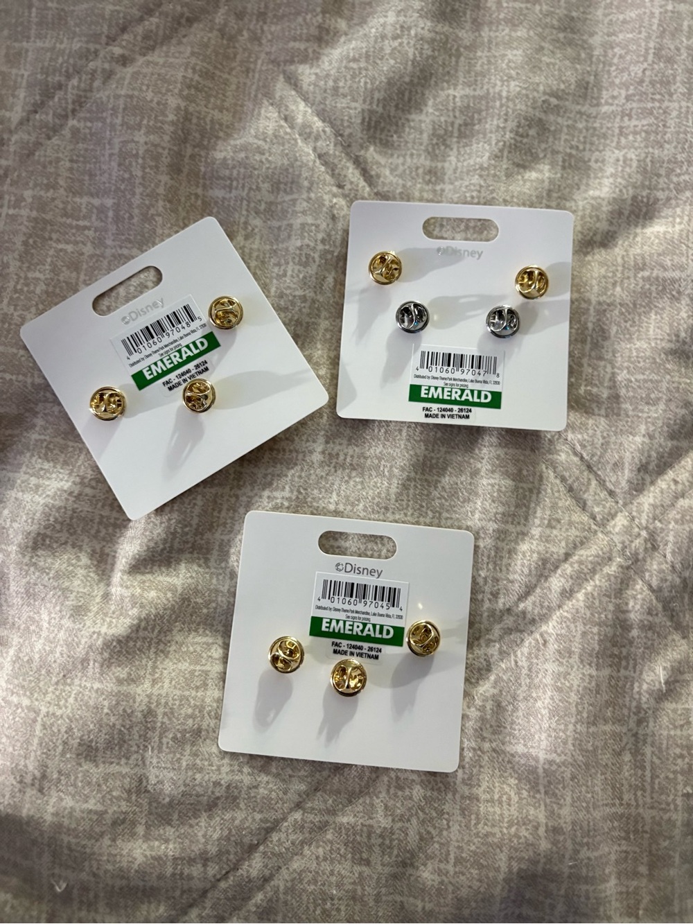 Disney parks Gold & Red Popcorn Charm pin Set - Jewelry for bags etc
Firm - Picture 5 of 5